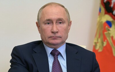 Putin vyzýva na zrýchlenie očkovania proti koronavírusu. Rusko zaznamenalo denný rekord v počte úmrtí