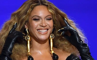 REBRÍČEK: Beyoncé, Rihanna a Taylor Swift sú na zozname najbohatších „selfmade“ žien sveta. Koľko už zarobili?