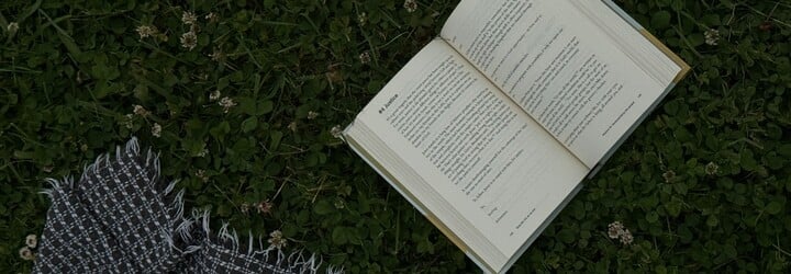 REFRESHER BOOK CLUB: 12 kníh, ktoré sú ako stvorené na jesenné čítanie. Vtiahnu ťa do deja už od prvej strany