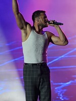 REFRESHNI SI PLAYLIST: Imagine Dragons majú collab s japonskou speváčkou, sexi videoklip od Dary Rolins aj Shindyho banger