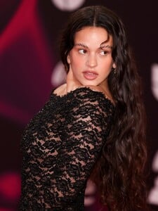 REFRESHNI SI PLAYLIST: Rosalía spieva s orchestrom, Shimmi (alebo Simi?) má feat s Calinom a vyšiel aj nový G1nter