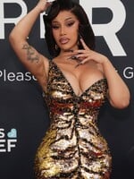 REFRESHNI SI PLAYLIST: Spiritov collab s Dalybom, nová Cardi B aj sexy vizuál od Sary Rikas