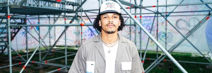 REFRESHNI SI PLAYLIST: Takto znie prvý track Karla po prepustení z väzenia či albumy od Saula, Bena Cristovaa a Maca Millera