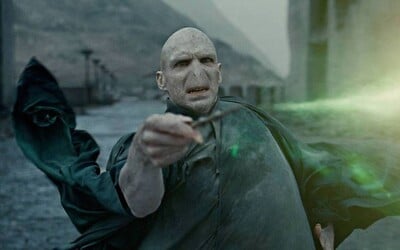 Ralph Fiennes si chce ve Fantastických zvířatech znovu zahrát Voldemorta