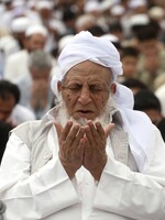 Ramadán začíná: Muslimové budou měsíc držet půst a obdarovávat chudé