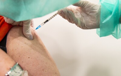 Registrace k očkování pro lidi nad 65 let se spustí 14. dubna