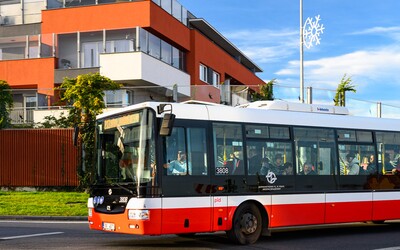 Revoluce v pražské MHD. Příměstské autobusy chystají novinku, která usnadní cestování