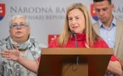 Rezort kultúry dostal pokutu 10 000 eur. Dôvodom je vytvorenie databázy firiem s prepojením na „ruské kruhy“
