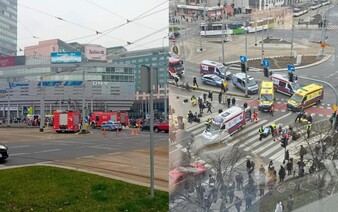 Řidič v Polsku vrazil v plné rychlosti do lidí. Nejméně 19 lidí zranil a z místa ujel
