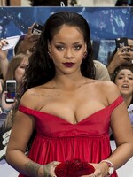 Rihanna je nejbohatší zpěvačkou planety. S majetkem 600 milionů předběhla Madonnu