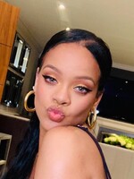 Rihanna je zpět po třech letech. Je přesvědčena o tom, že bys jí nedokázal lhát
