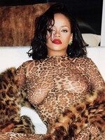 Rihanna má hotový ďalší album, ale odmieta ho vydať. Pridala video, ktoré opisuje, ako sa cíti