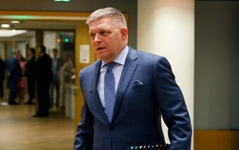 Robert Fico definoval červené čiary pomoci Ukrajine. Pri vojne v Izraeli má iný meter