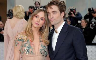 Robert Pattinson sa stane prvýkrát otcom. S priateľkou Suki oznámili štastnú novinu