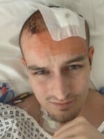 Robo má nevyliečiteľný nádor na mozgu. Nechce peniaze, ani umelé predlžovanie života. Telo ponúkol vedcom (Rozhovor)