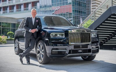 Rolls-Royce hlásí rekordní rok. Ultraluxusním vozidlům se extrémně daří i v Česku a na Slovensku