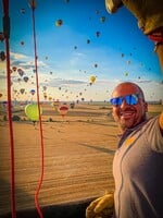 Roman pilotuje balóny: Havaroval počas búrky, balón vyťahoval z ryžového poľa a pobavili ho jednoduchšie influencerky (Rozhovor)