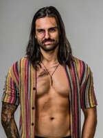 Roman ze Survivora hledá svého tátu, kterého nikdy neviděl. „Mám jen třicet let starou fotku,“ říká