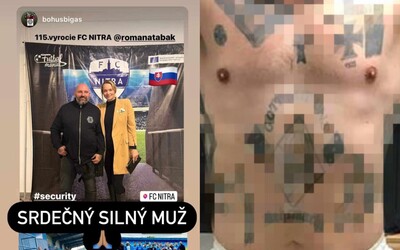 Romana Tabák zdieľala fotku s mužom, ktorý má tetovanie Adolfa Hitlera aj Auschwitzu. Údajne o tom nevedela, fotografiu stiahla