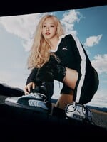 Rosé z Blackpink a Puma v novom collabe oživujú ikonické modely. Pridali im nový ženský nádych