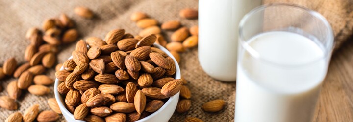 Rostlinné mléko způsobuje depresi? Studie vyvolala rozruch, výzkumníci ale varují před unáhlenými závěry