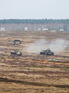 Rusko spouští výrobu mobilních protiatomových krytů. Vejde se do něj několik desítek lidí