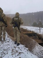 Rusko stahuje 10 tisíc vojáků z hranice s Ukrajinou