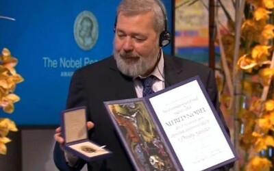 Ruský novinář prodává svou Nobelovu medaili, zisk věnuje Ukrajině. Aktuální nabídka je 512 tisíc dolarů