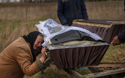 Ruský voják, který byl součástí brigády vraždící v Buči, žádá o azyl. Už se nechce podílet na Putinově zločinecké válce