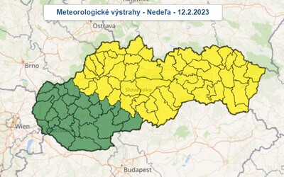 SHMÚ varuje: očakávaj silnejší vietor, poľadovicu a miestami aj snehové záveje