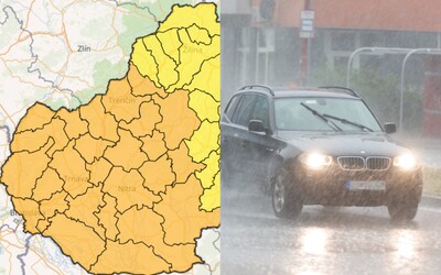 SHMÚ vydáva výstrahy 2. stupňa: Veľkú časť Slovenska čaká dnes popoludní intenzívna búrková smršť