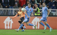 SK Slavia Praha vybojovala proti FC Ballkani těsné vítězství 0:1. Prosadil se Lingr