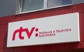 STVR už pozná meno dočasného riaditeľa. Vymenoval ho poverený predseda parlamentu Peter Žiga