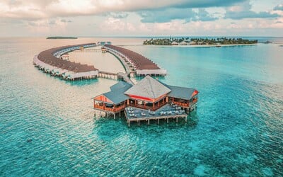 SÚŤAŽ: Vyhraj dovolenku na Maldivách pre dve osoby alebo iPhone 15. Stačí, ak splníš tieto podmienky