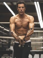 Sacha Baron Cohen prekvapil vyšportovanou postavou. Priznal, že si pomohol Ozempicom