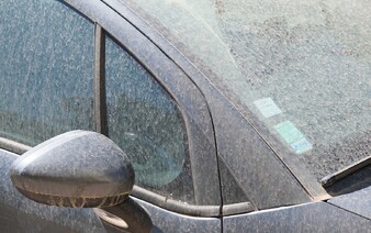 Saharský prach zostane nad našim územím až do konca týždňa. Slováci sa musia pripraviť na „krvavý dážď“