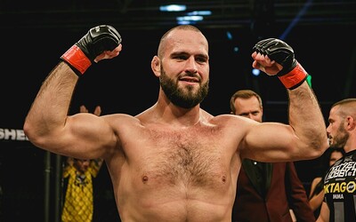 Šampion OKTAGONu MMA vybojoval smlouvu s UFC. Je teprve druhým Slovákem v historii, který to dokázal