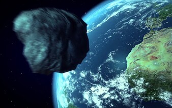 Šance srážky asteroidu se Zemí opět stoupla. Víme, kudy by měla vést jeho trasa