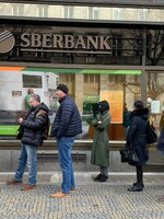 Sberbank v Česku končí. Toto jsou způsoby, jak se klienti mohou dostat ke svým penězům