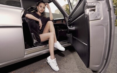 Sebavedomá Selena Gomez pózuje v nových teniskách Puma Cali Star 
