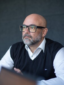 Šéfredaktor Aktualít Peter Bárdy: Strana Hlas-SD zanikne. Po Pellegriniho odchode z nej Fico poberie ľudí (Rozhovor)