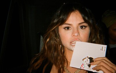 Selena Gomez má venku nové album Rare. Kromě zpěvu na něm najdeš i velice zajímavé rapové sloky