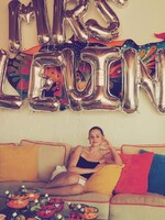 Selena Gomez si pred svadbou užila rozlúčku so slobodou. S priateľmi oslavovala v Mexiku