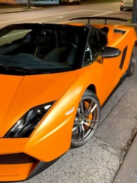 Separ už má doma svoje nové Lamborghini. Približne 15-ročné Gallardo s cenovkou vyše 140 000 € ukáže aj v klipe