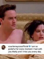 Seriálová Monica prelomila mlčanie: Chandlerovi poslala dojemný odkaz na rozlúčku aj s vystrihnutou scénou z Priateľov