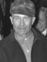 Seriálový Ed Gein vs. realita: Vysvetľujeme, čo všetko tvorcovia prikrášlili a pozmenili