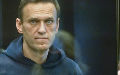 Server vydal nepravdivý článek o Navalném. Se zdroji mu pomáhala umělá inteligence