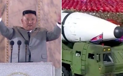 Severná Kórea odhalila gigantickú balistickú raketu. Režim chce odpaľovať viacero jadrových hlavíc naraz, hlásia experti