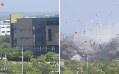Severní Korea ukázala video, na kterém je vidět, jak explodovala budova styčného úřadu s jihem