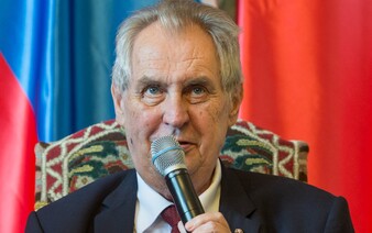 Sex byla neřest, které jsem se už zbavil, říká exprezident Zeman. Přiznal, že stále kouří a pije